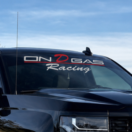 Calcomanía ON D GAS Racing para Camioneta – Parabrisas y Vidrio Trasero